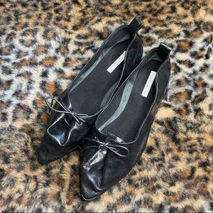 Black u dot made in Japan flats